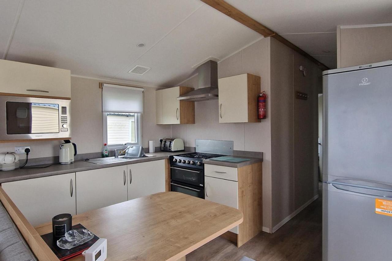 Lovely Caravan Nearby The Beach In Hunstanton, Norfolk Ref 23071C Hotell Eksteriør bilde